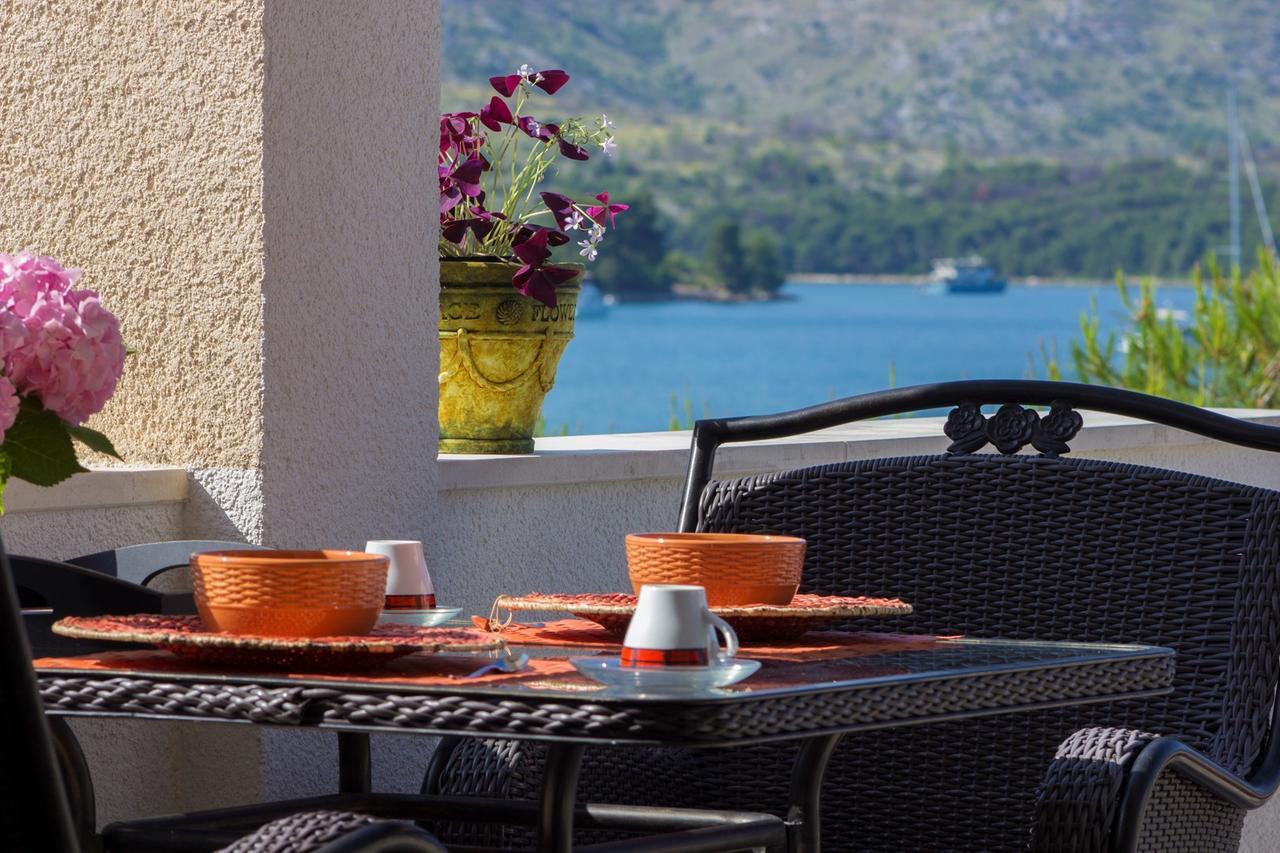 Sea Breeze - Front Sea Apartment Zaboric Buitenkant foto